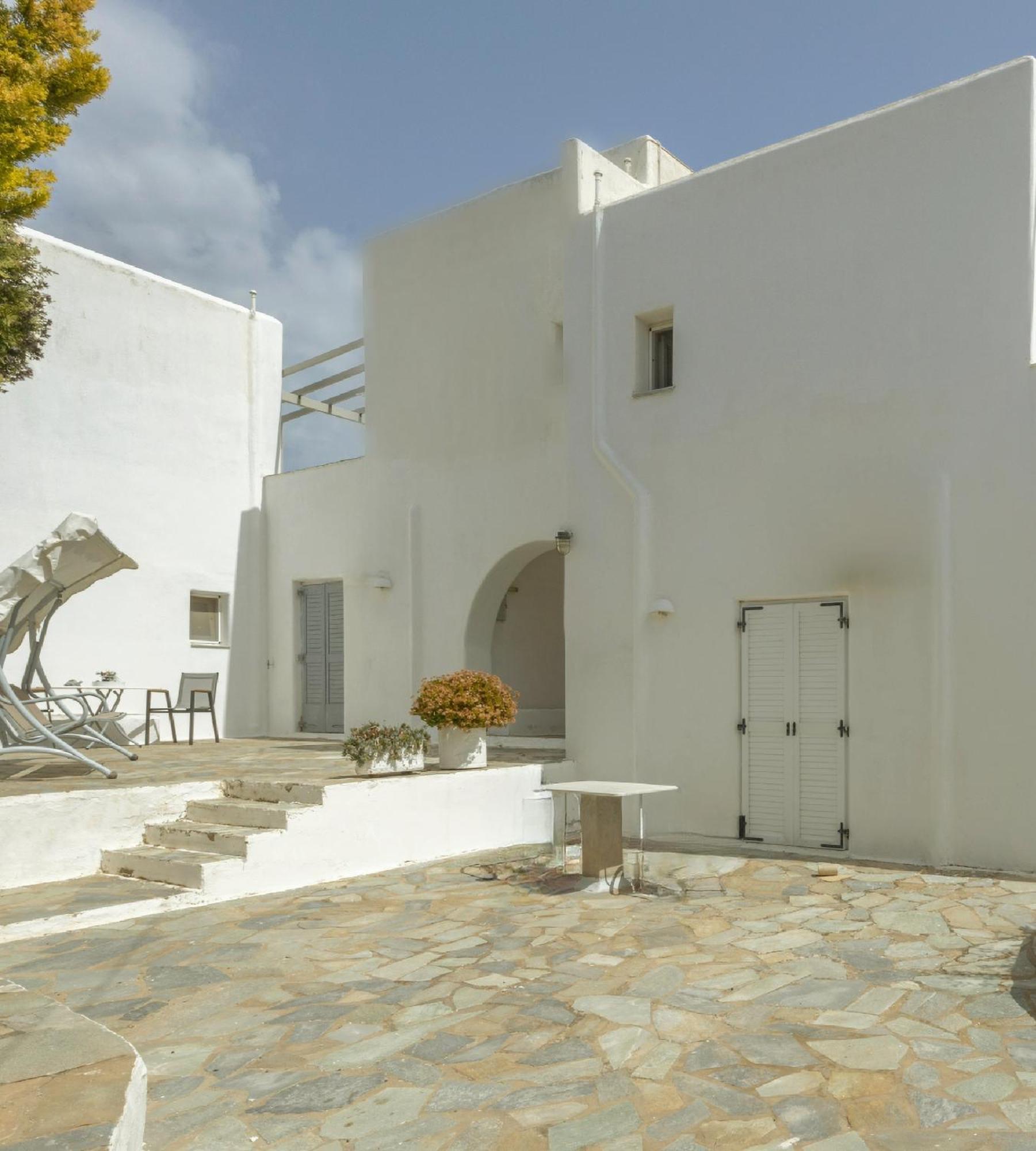 Irini's Poiema Lefkes (Paros)